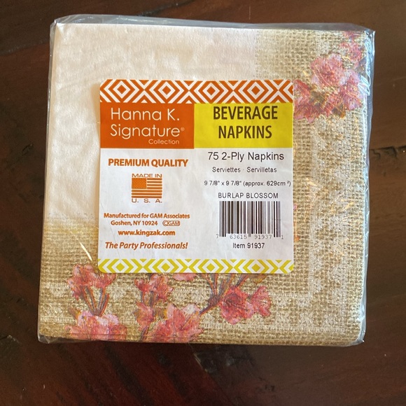 Beautiful paper plate set. - Picture 9 of 9